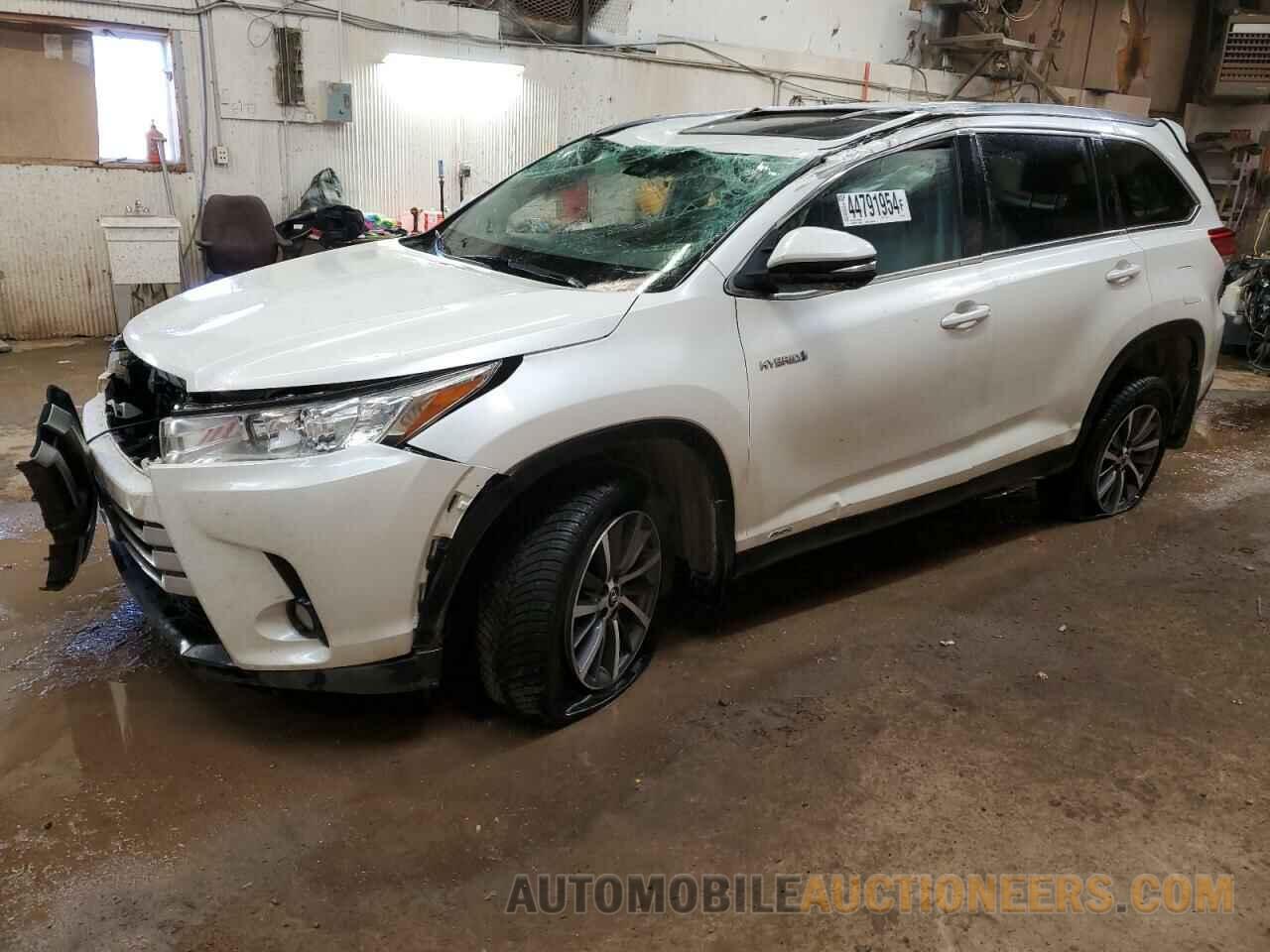 5TDJGRFH6KS058843 TOYOTA HIGHLANDER 2019