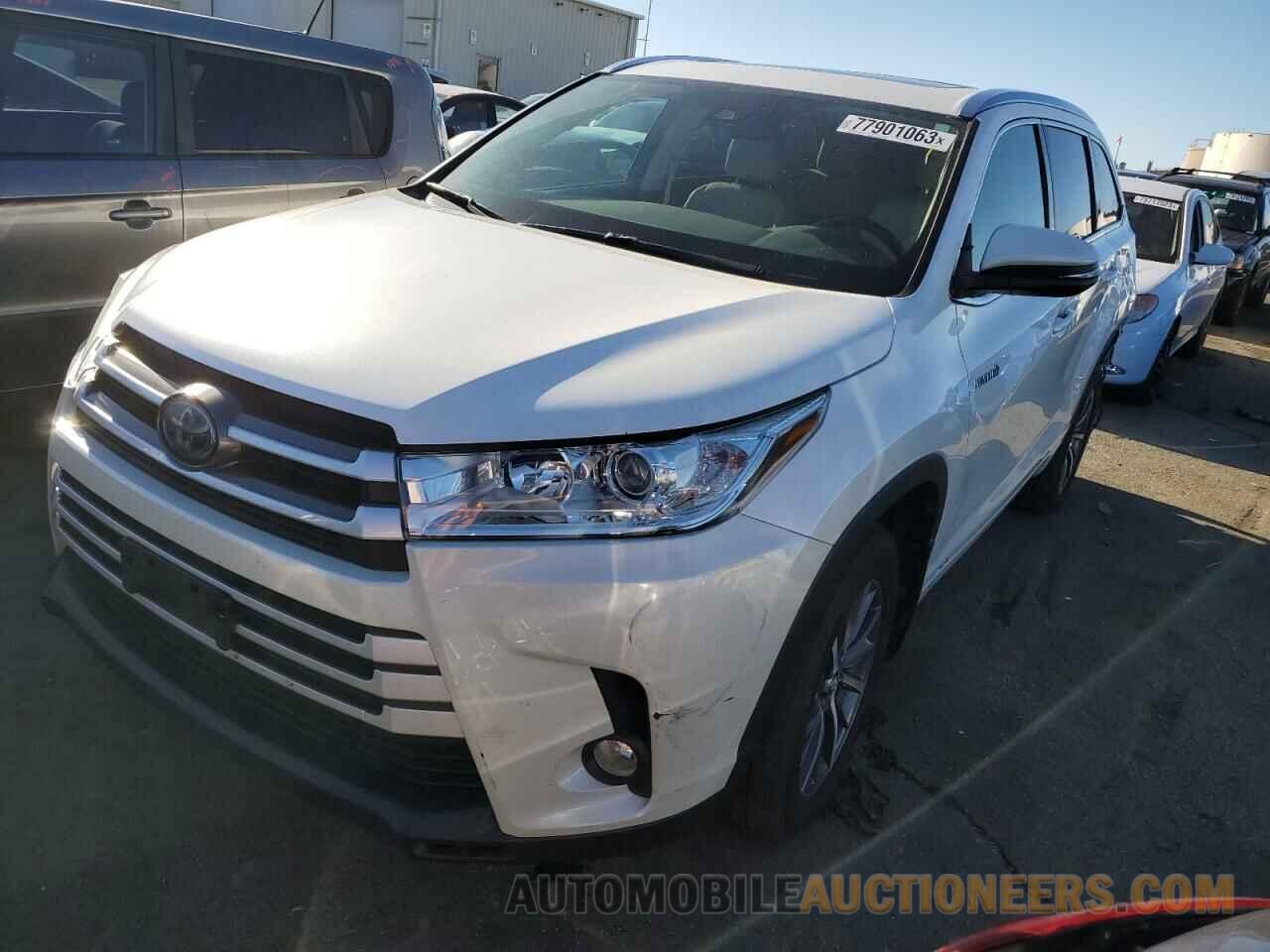 5TDJGRFHXHS021013 TOYOTA HIGHLANDER 2017