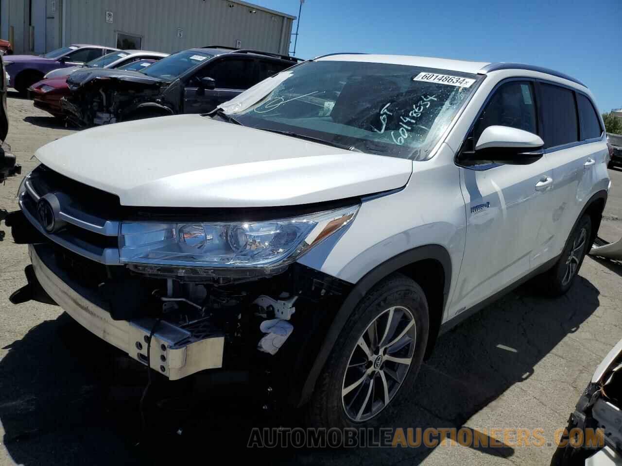 5TDJGRFHXKS055895 TOYOTA HIGHLANDER 2019