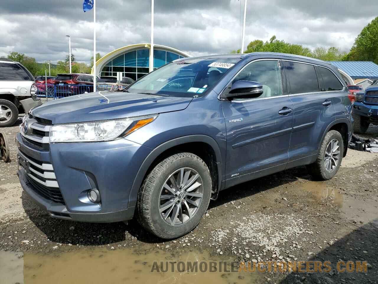 5TDJGRFHXKS057095 TOYOTA HIGHLANDER 2019