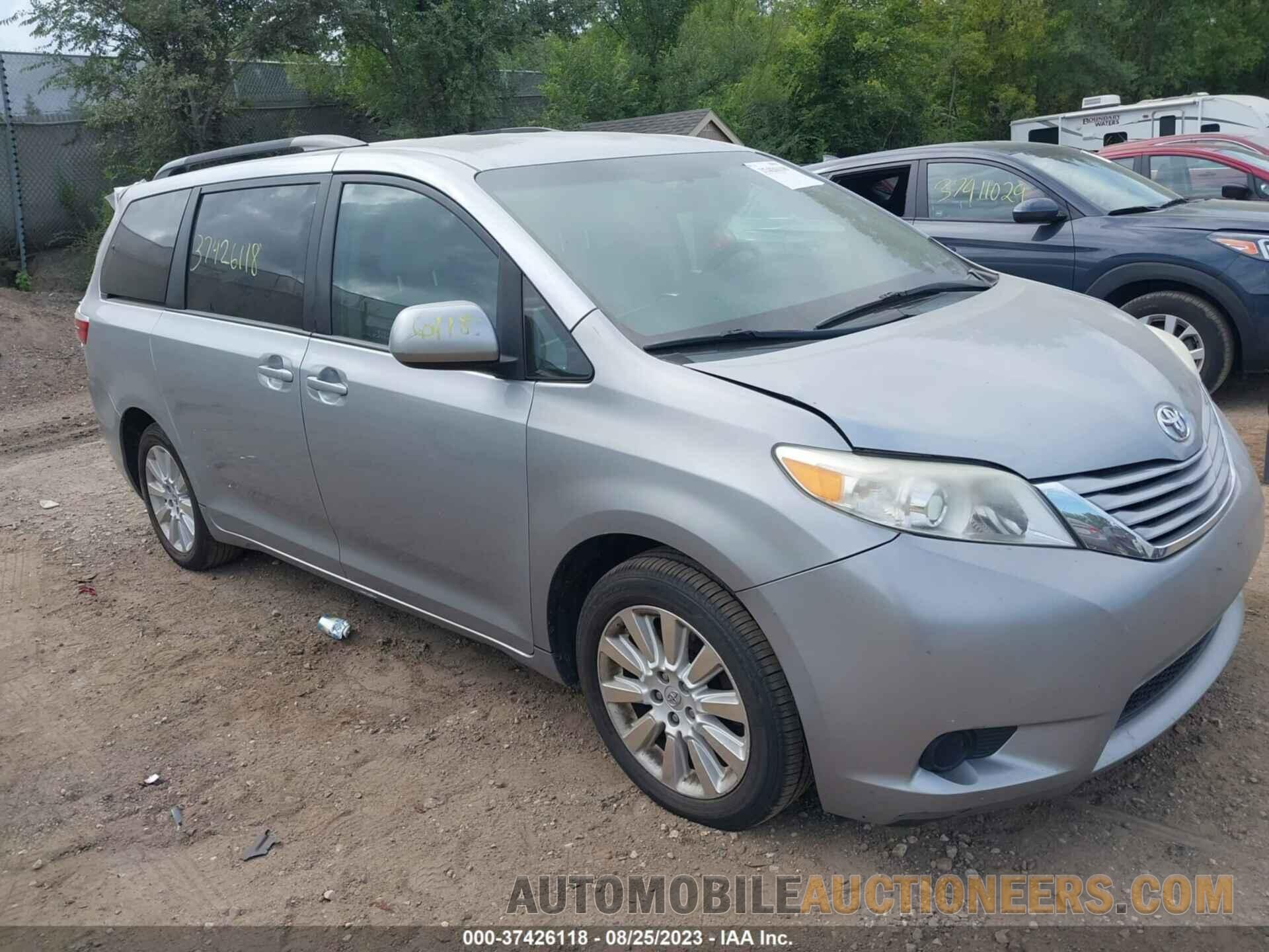 5TDJK3DC3FS119073 TOYOTA SIENNA 2015