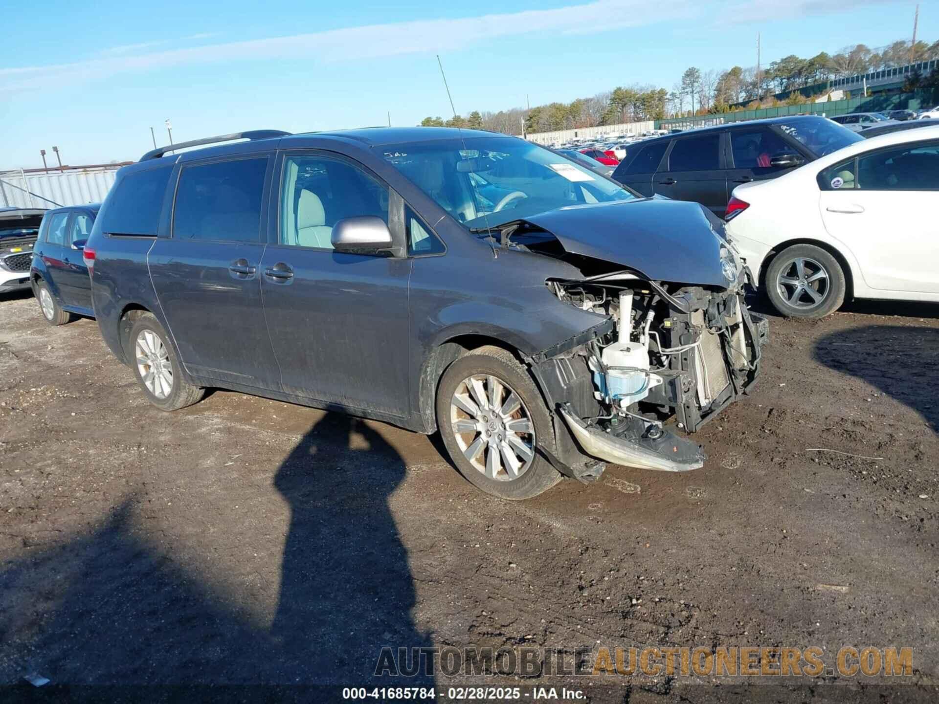 5TDJK3DC5BS024881 TOYOTA SIENNA 2011