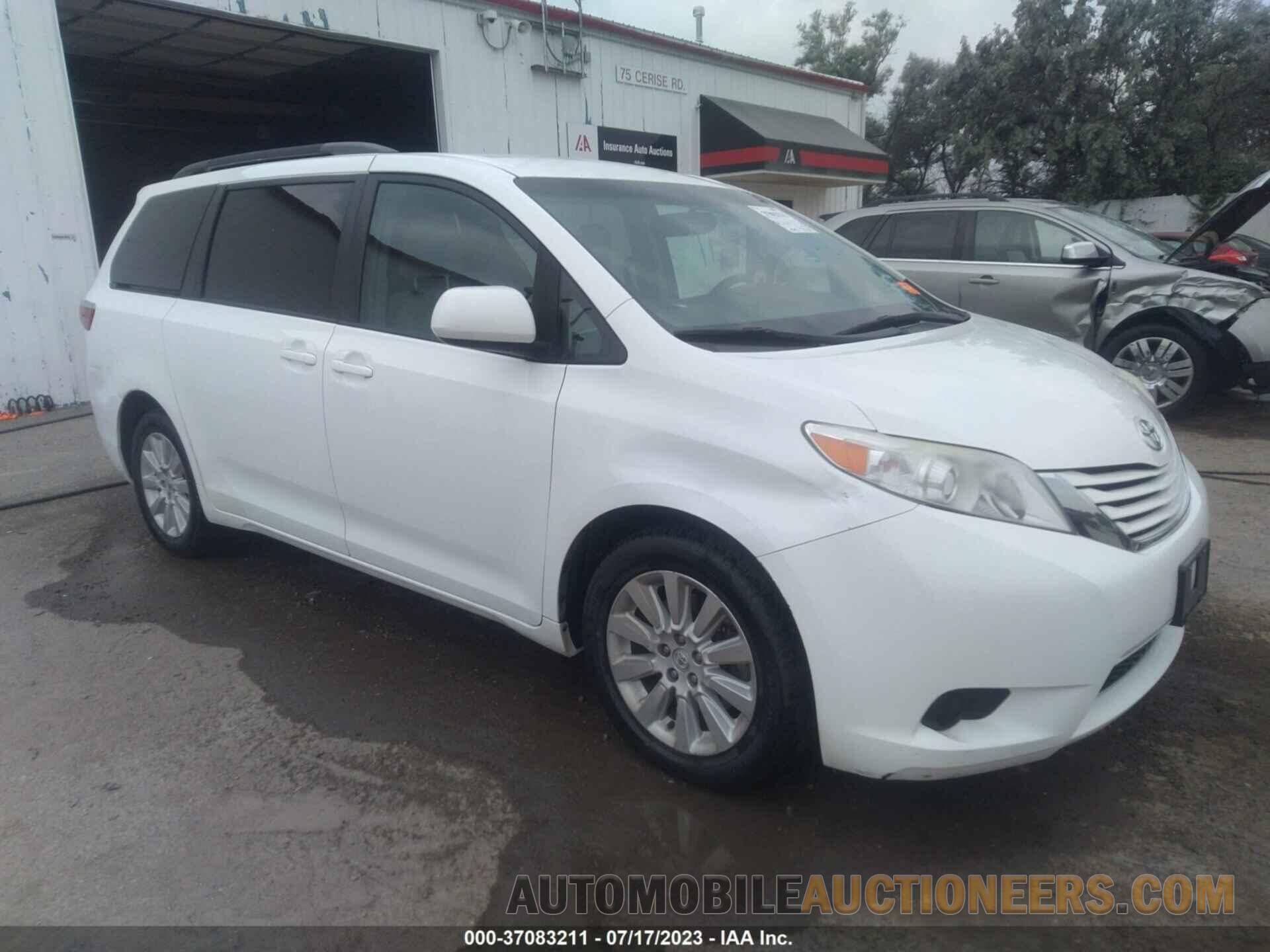 5TDJK3DC7FS117603 TOYOTA SIENNA 2015