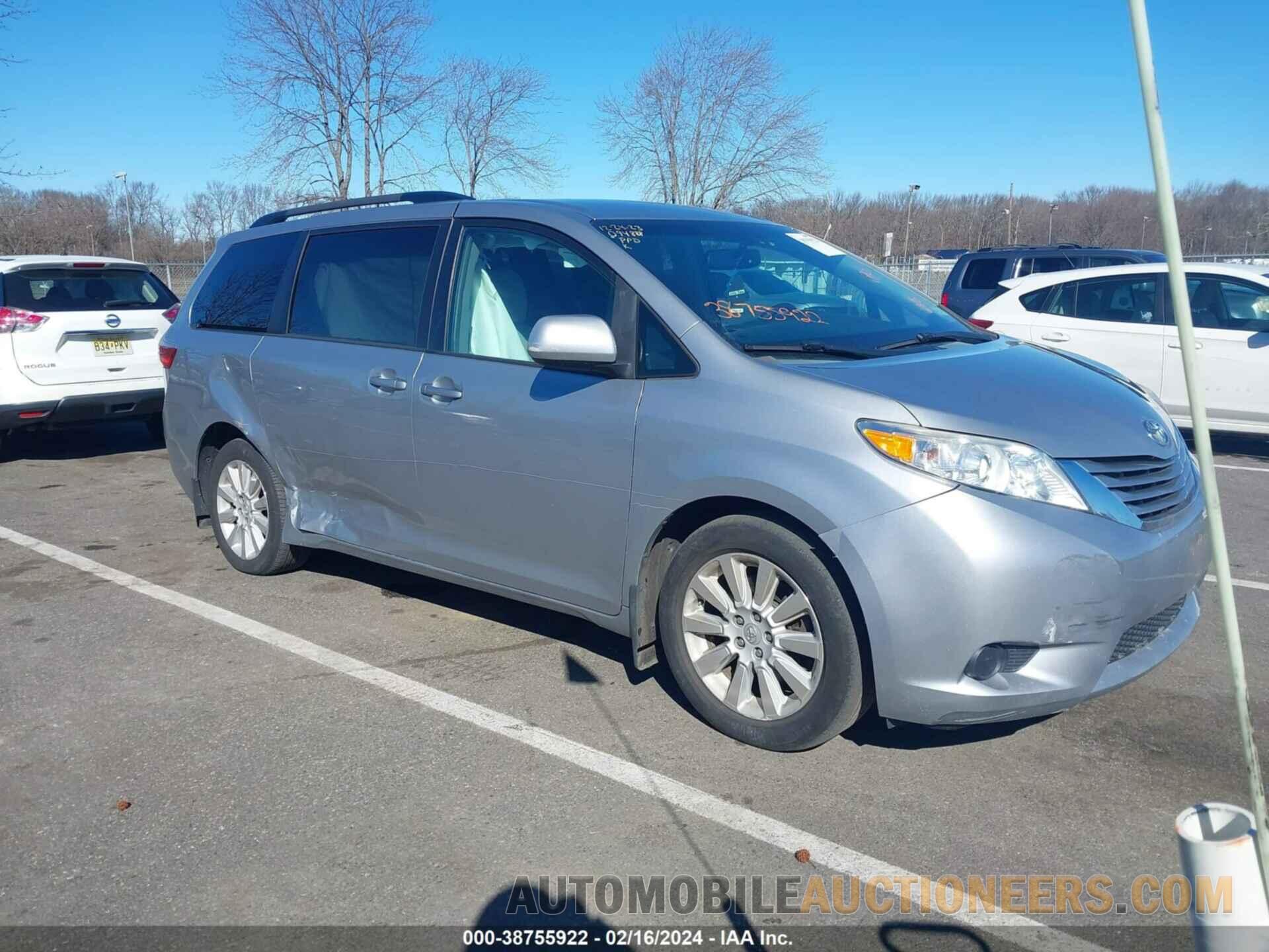 5TDJK3DC9FS094888 TOYOTA SIENNA 2015