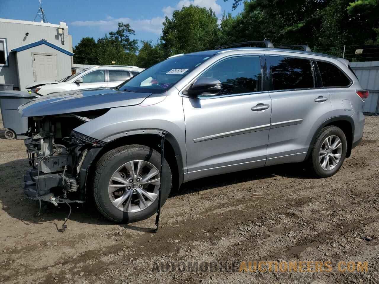 5TDJKRFH0FS092829 TOYOTA HIGHLANDER 2015