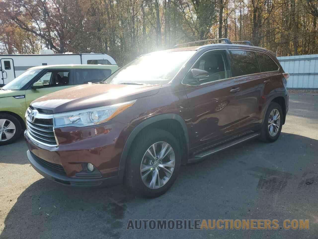 5TDJKRFH0FS112853 TOYOTA HIGHLANDER 2015