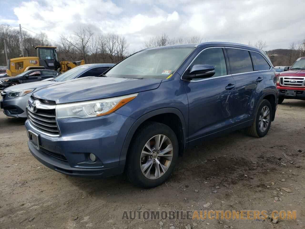 5TDJKRFH0FS120578 TOYOTA HIGHLANDER 2015