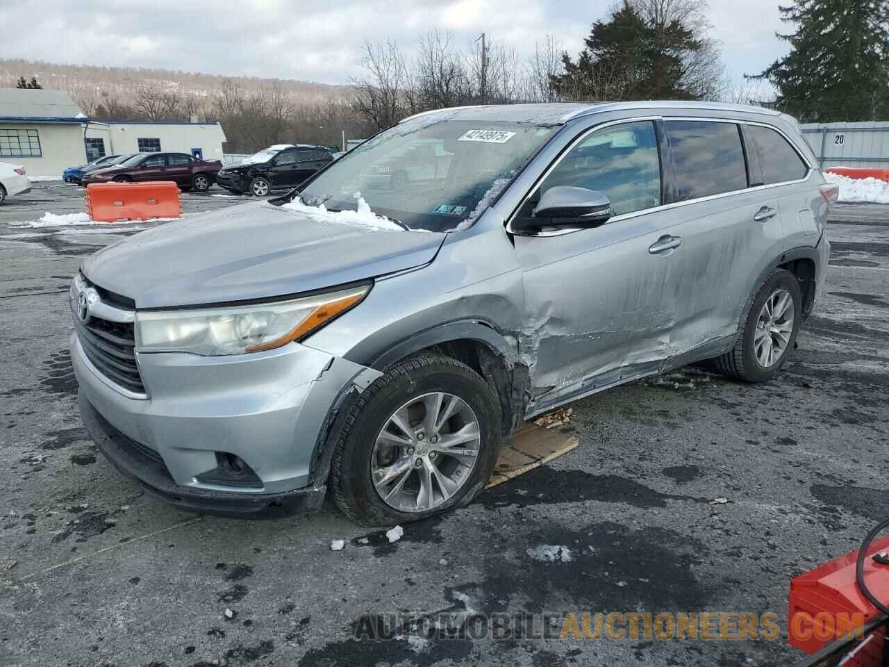 5TDJKRFH0FS139549 TOYOTA HIGHLANDER 2015