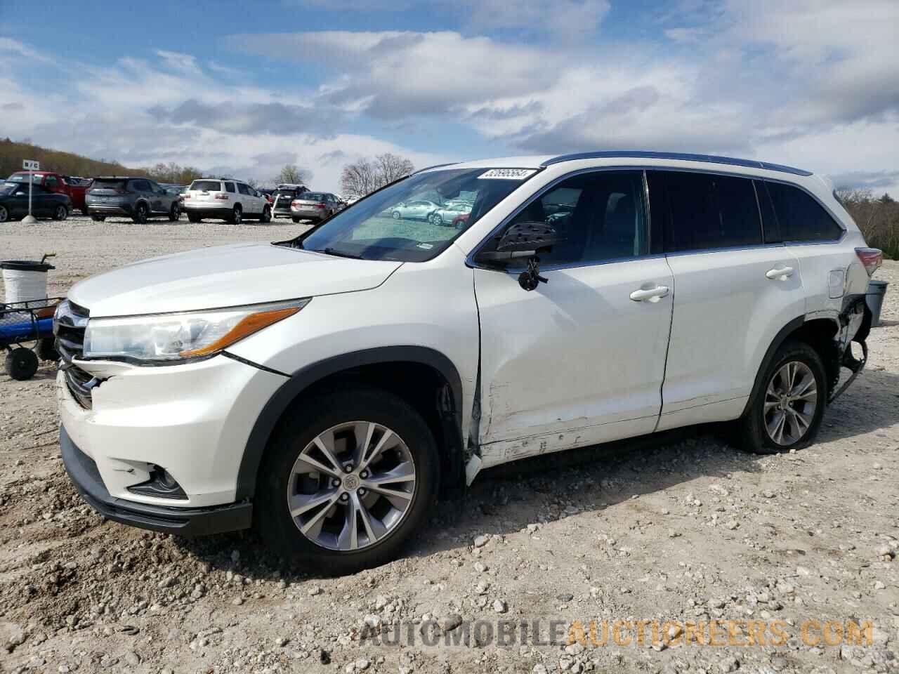 5TDJKRFH0FS155539 TOYOTA HIGHLANDER 2015