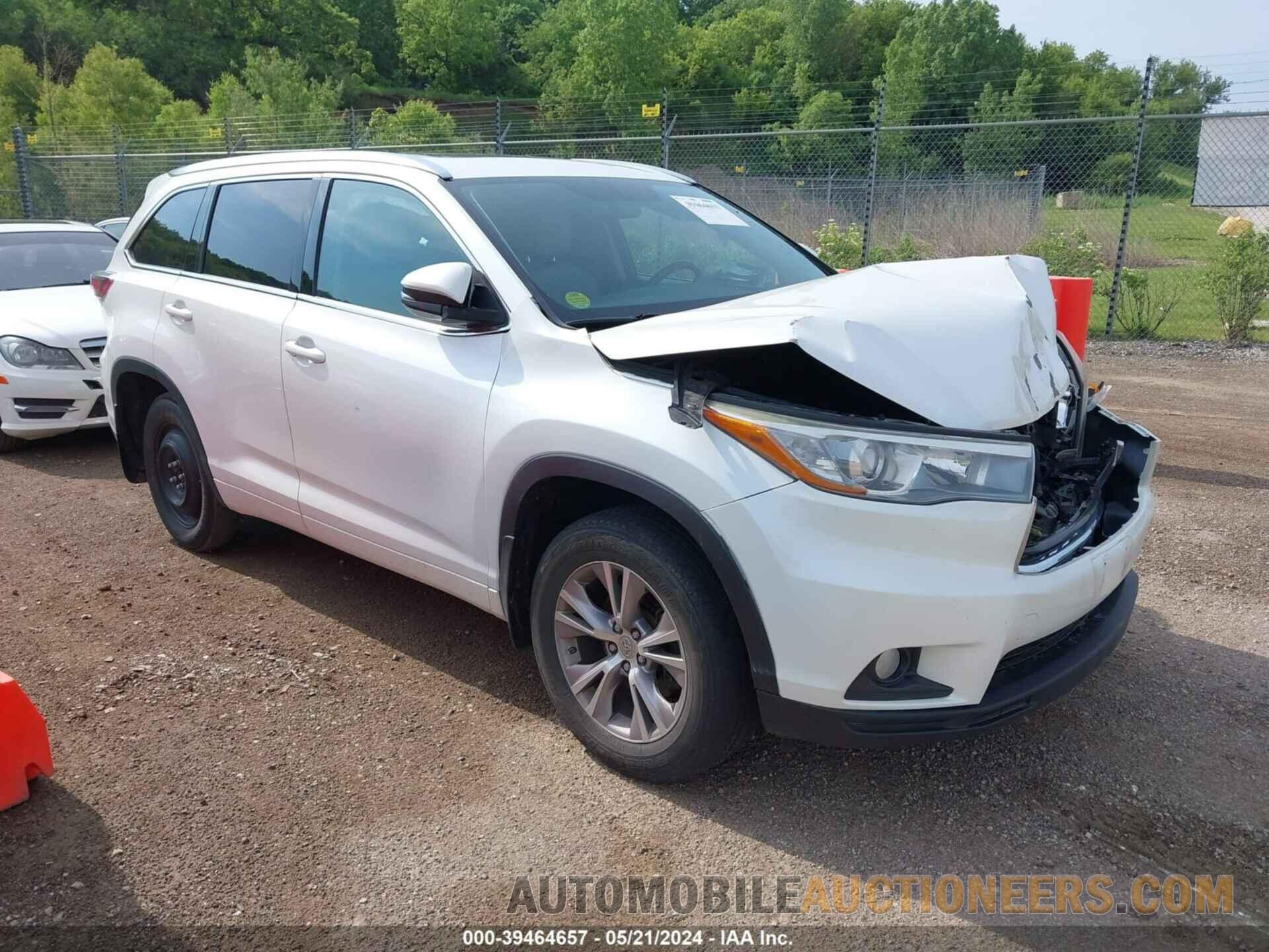 5TDJKRFH0FS155945 TOYOTA HIGHLANDER 2015