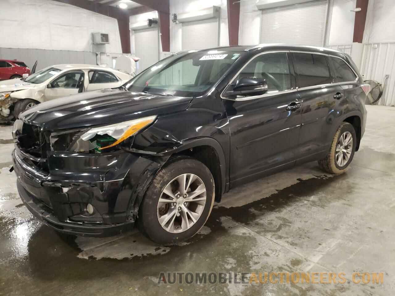 5TDJKRFH0FS207946 TOYOTA HIGHLANDER 2015