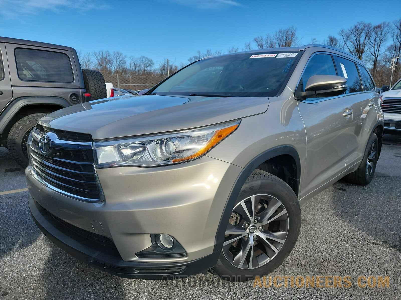 5TDJKRFH1GS500157 Toyota Highlander 2016