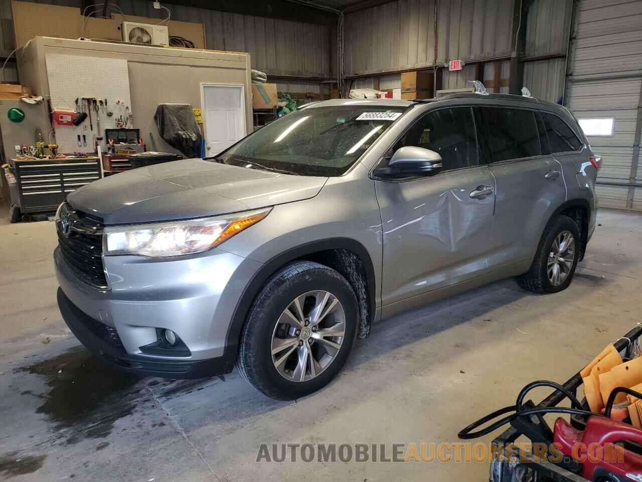 5TDJKRFH2FS081508 TOYOTA HIGHLANDER 2015