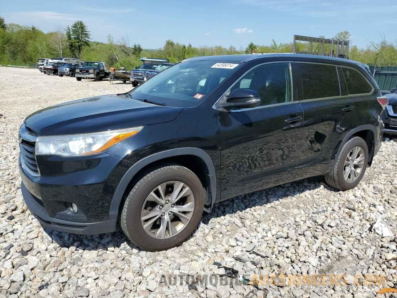 5TDJKRFH2FS083985 TOYOTA HIGHLANDER 2015