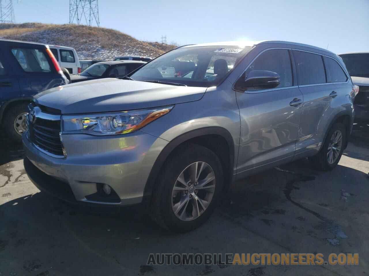 5TDJKRFH2FS086398 TOYOTA HIGHLANDER 2015