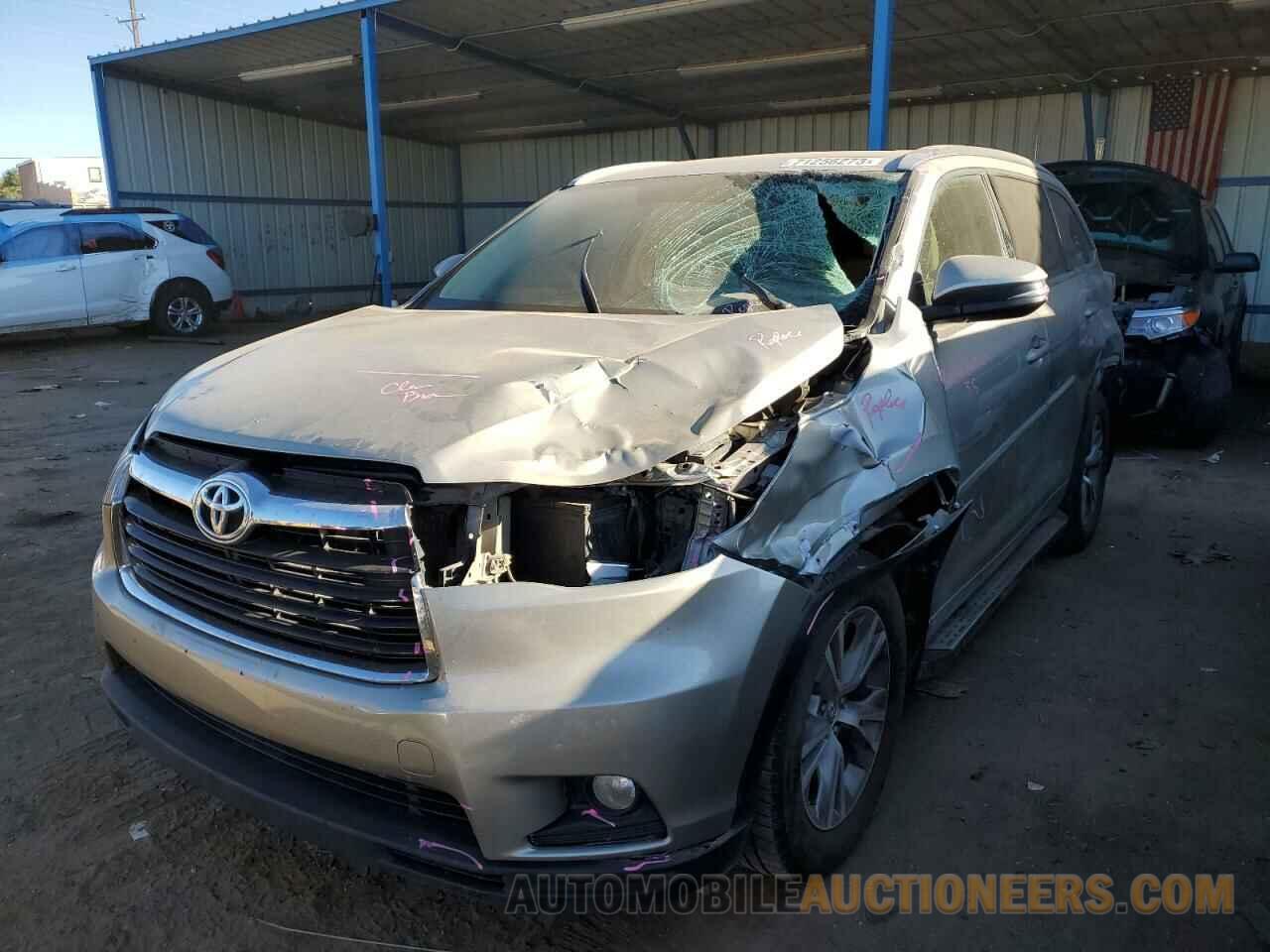 5TDJKRFH2FS194875 TOYOTA HIGHLANDER 2015