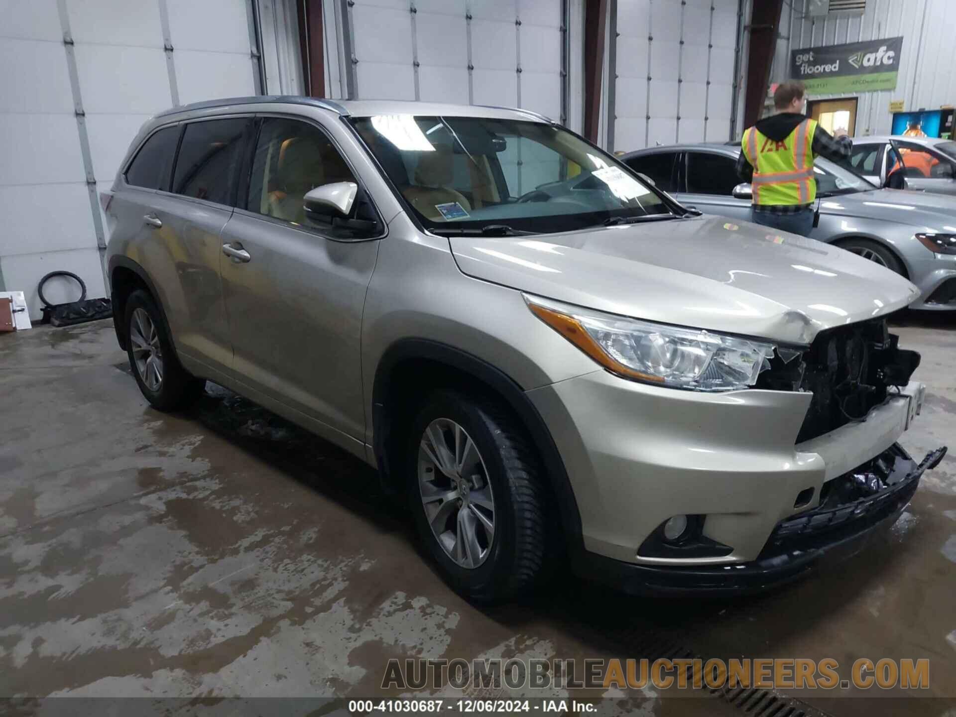 5TDJKRFH2FS218124 TOYOTA HIGHLANDER 2015