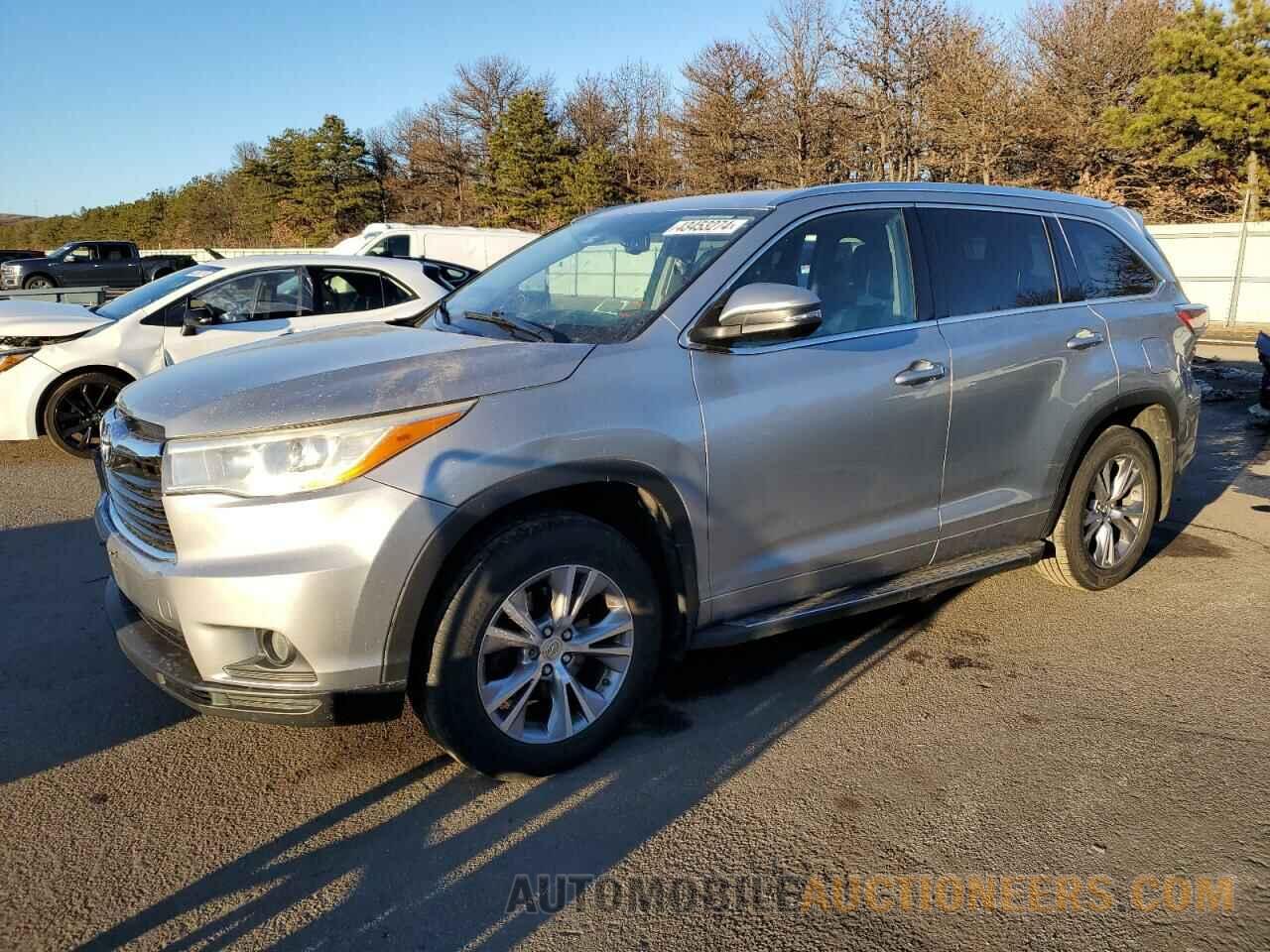 5TDJKRFH3FS118923 TOYOTA HIGHLANDER 2015