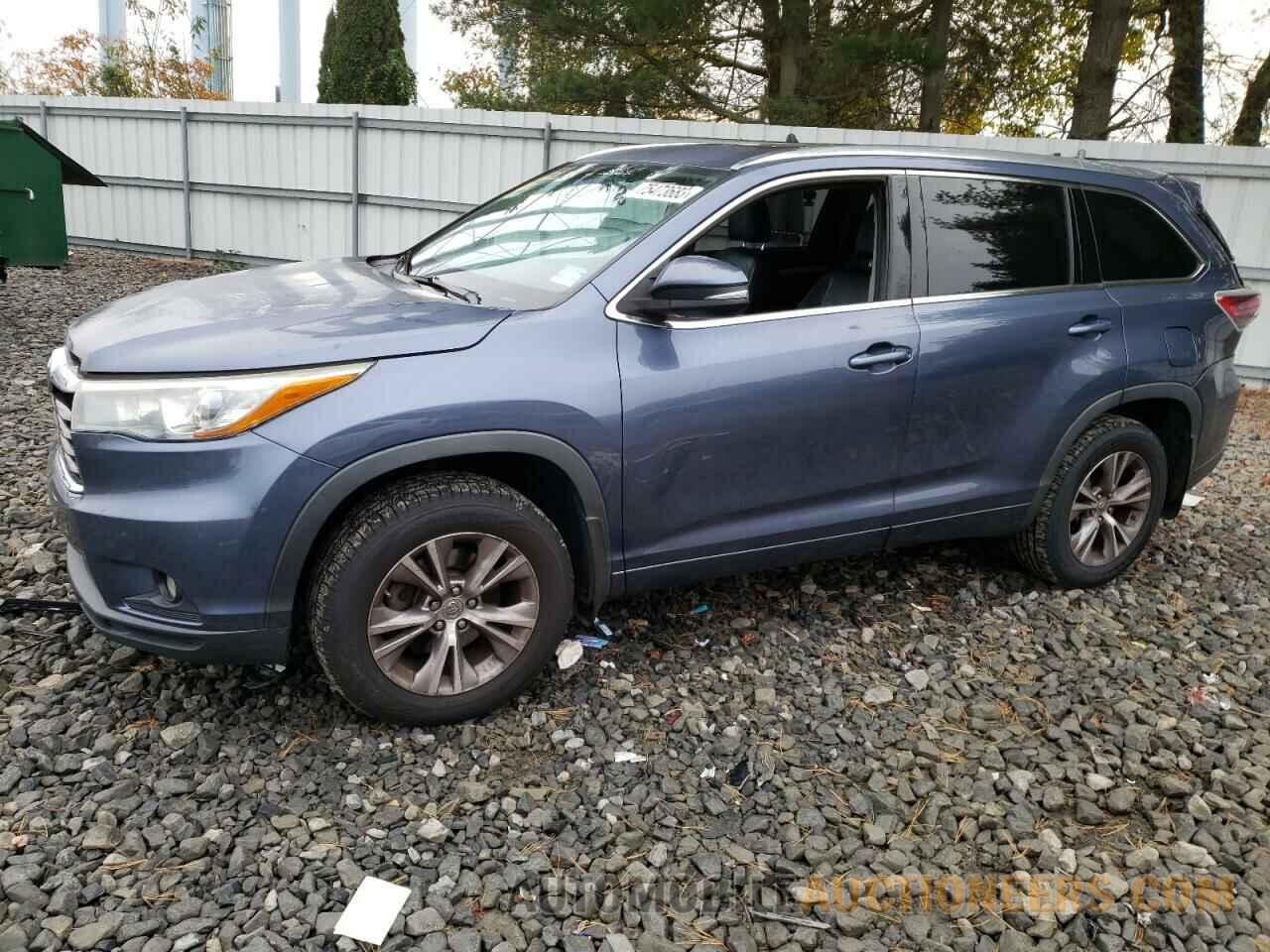 5TDJKRFH4FS172196 TOYOTA HIGHLANDER 2015