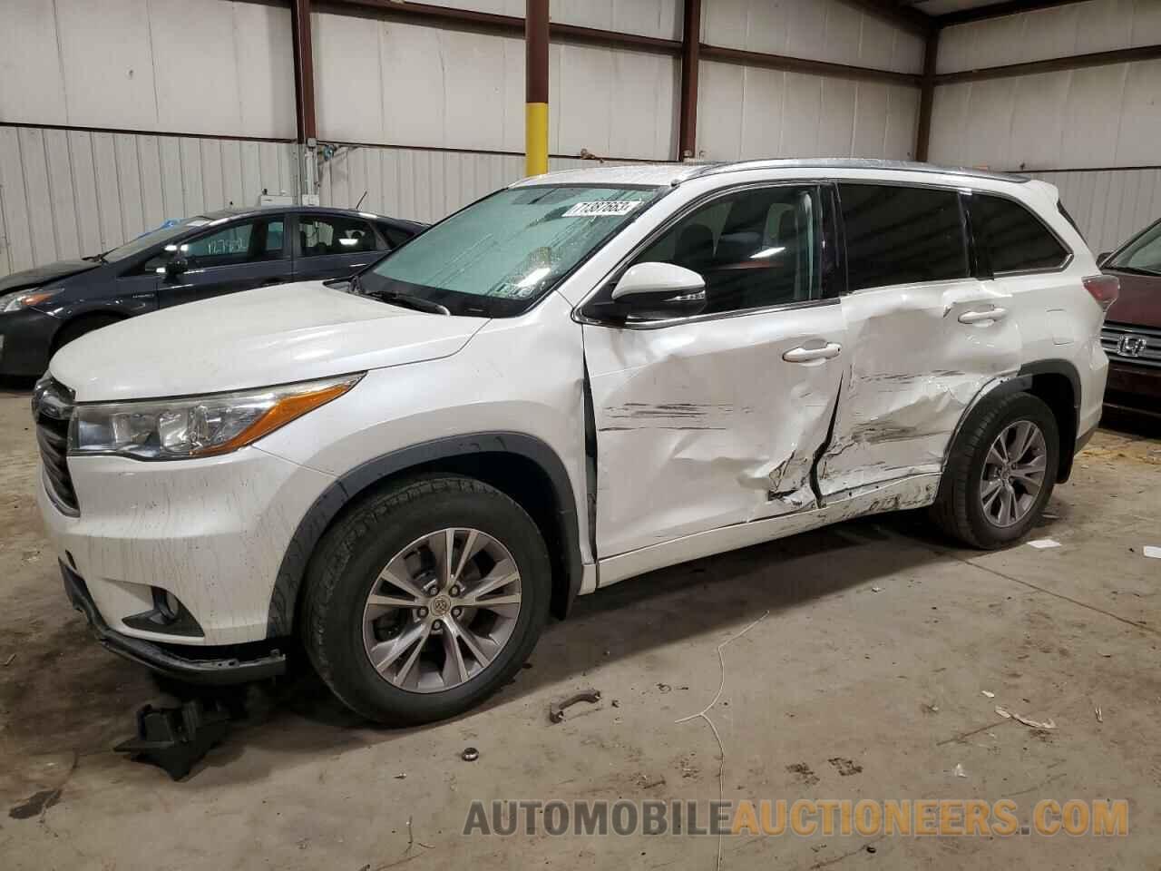 5TDJKRFH4FS221557 TOYOTA HIGHLANDER 2015