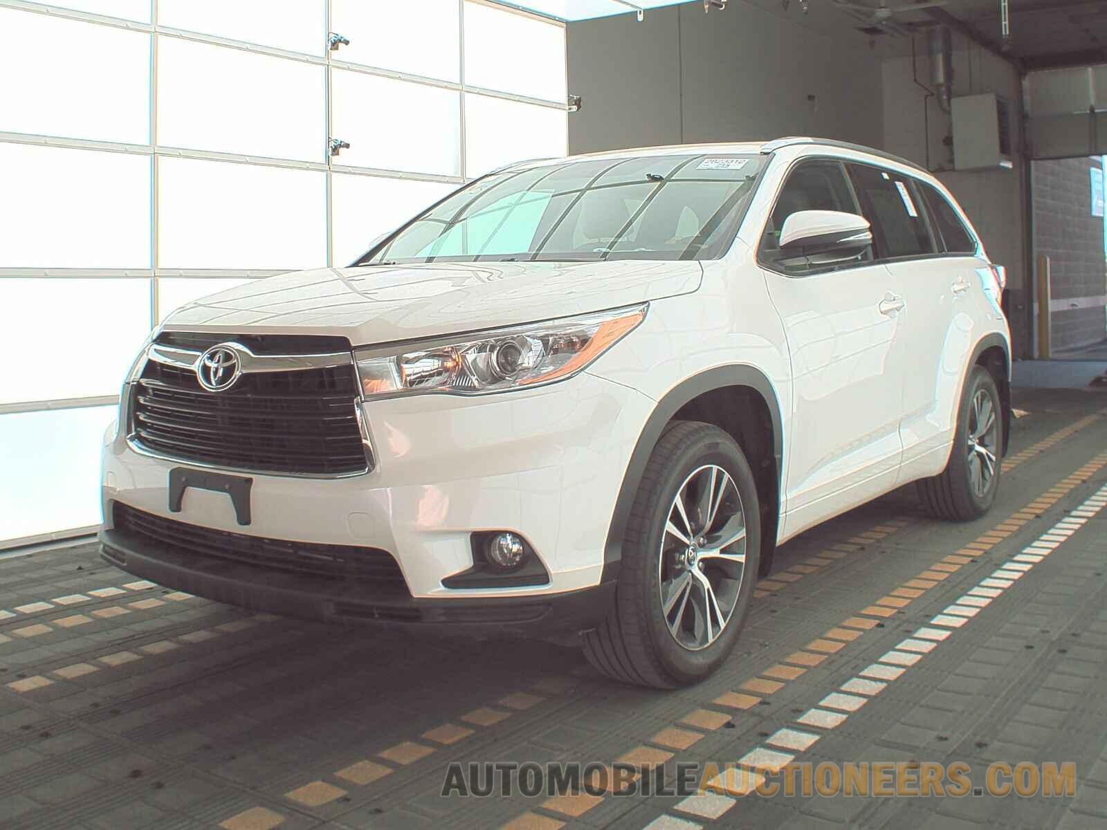 5TDJKRFH4GS303614 Toyota Highlander 2016