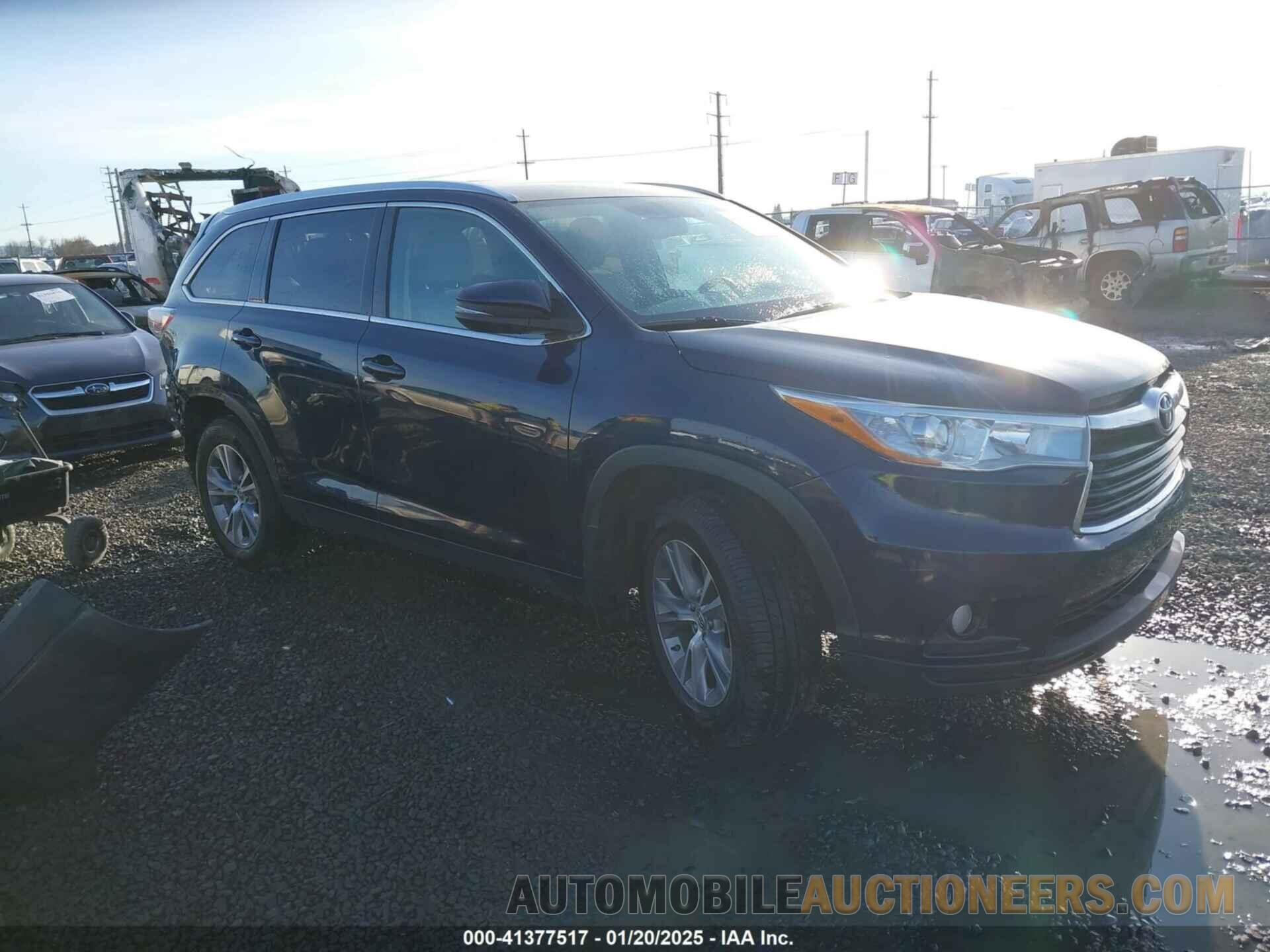 5TDJKRFH5FS096827 TOYOTA HIGHLANDER 2015