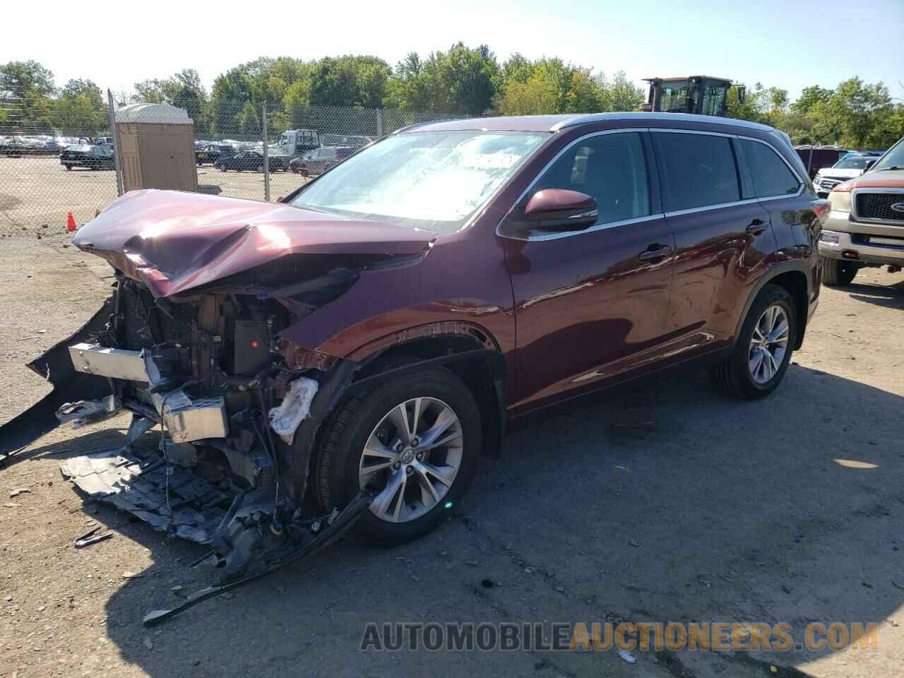 5TDJKRFH5FS158937 TOYOTA HIGHLANDER 2015