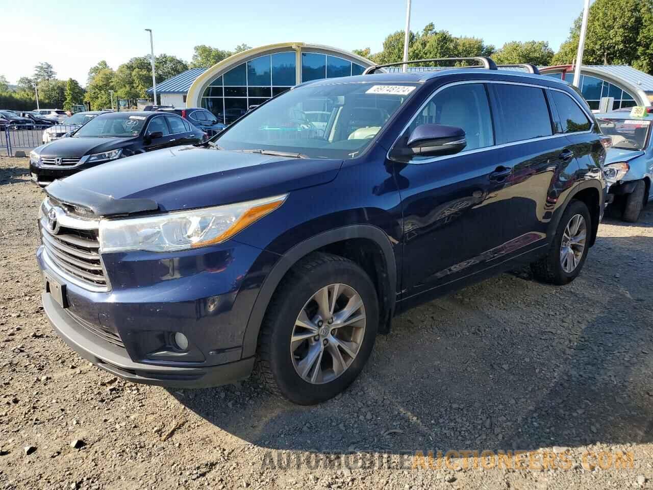 5TDJKRFH5FS172627 TOYOTA HIGHLANDER 2015