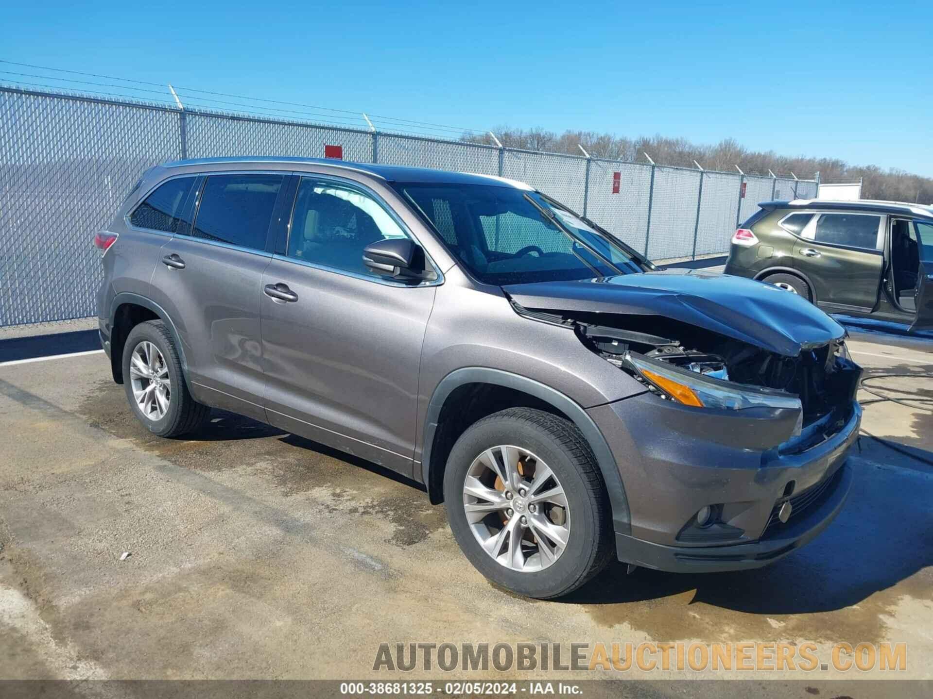 5TDJKRFH5FS207599 TOYOTA HIGHLANDER 2015