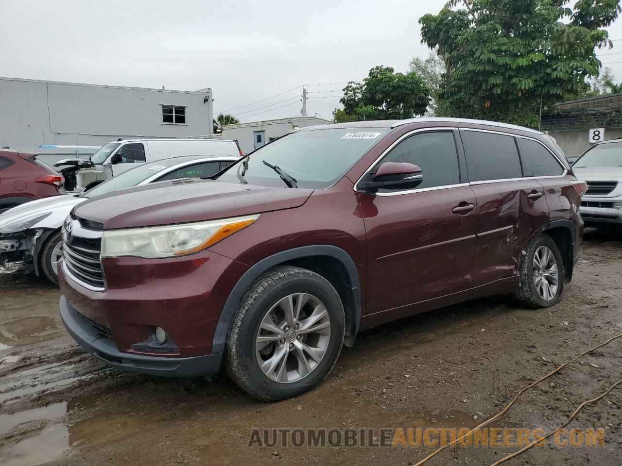 5TDJKRFH5FS211796 TOYOTA HIGHLANDER 2015