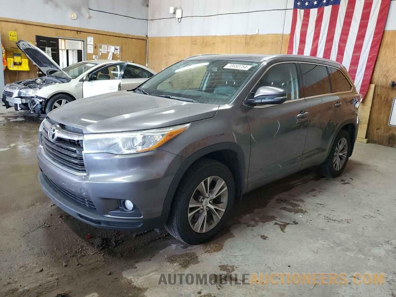 5TDJKRFH6FS176184 TOYOTA HIGHLANDER 2015