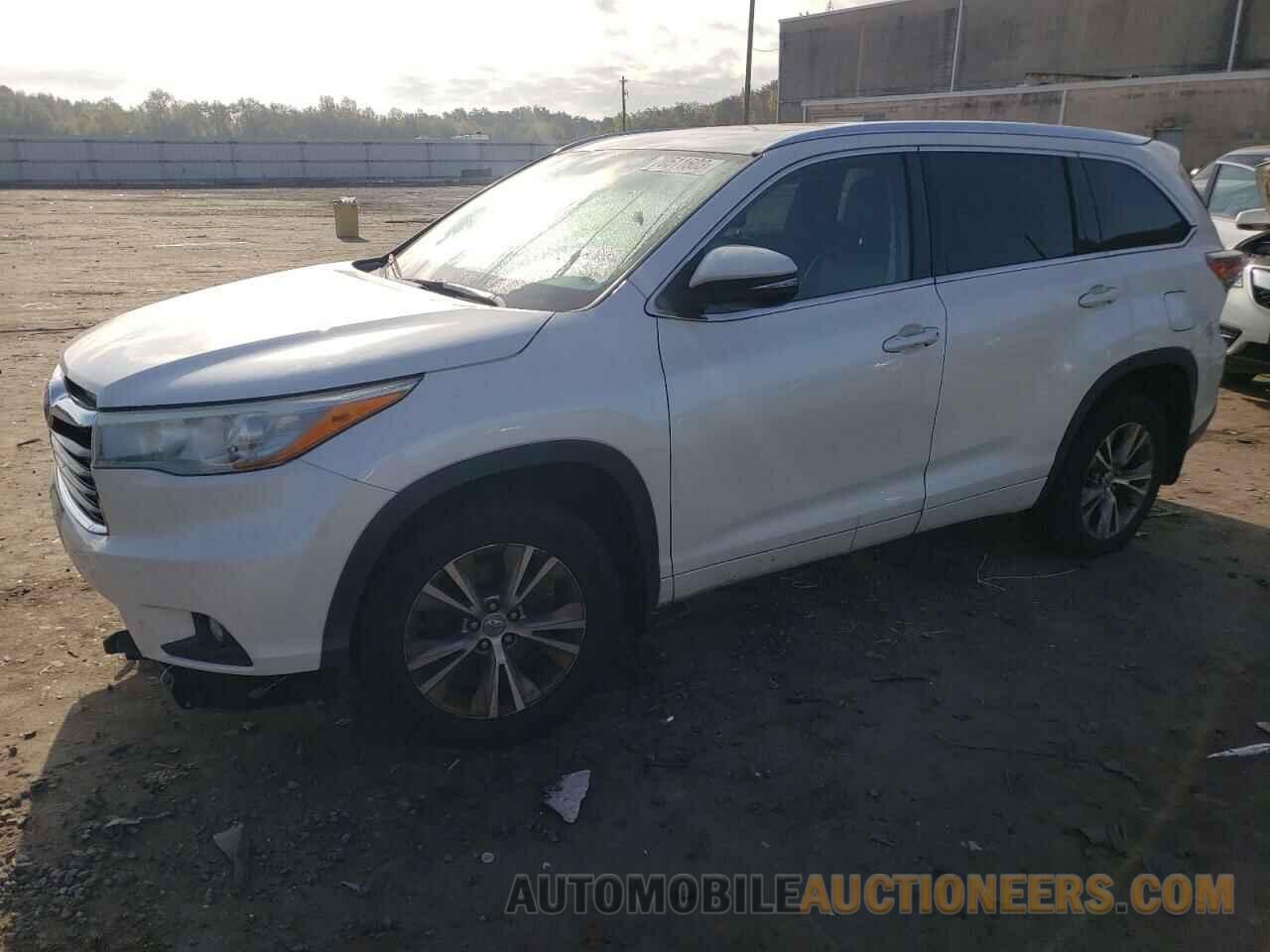 5TDJKRFH6FS179523 TOYOTA HIGHLANDER 2015