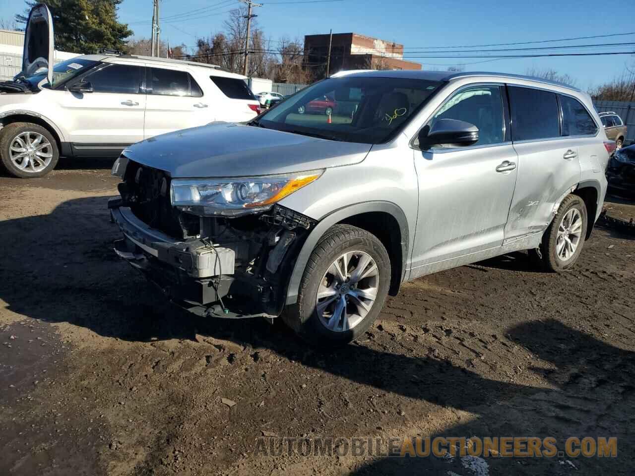 5TDJKRFH6FS185256 TOYOTA HIGHLANDER 2015