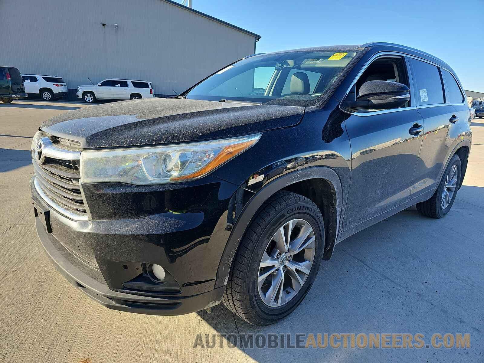 5TDJKRFH7FS148569 Toyota Highlander 2015