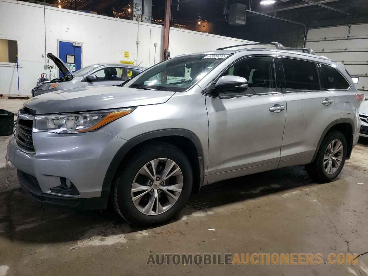 5TDJKRFH7FS220483 TOYOTA HIGHLANDER 2015