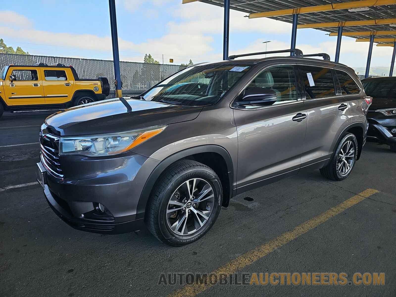 5TDJKRFH7GS317359 Toyota Highlander 2016