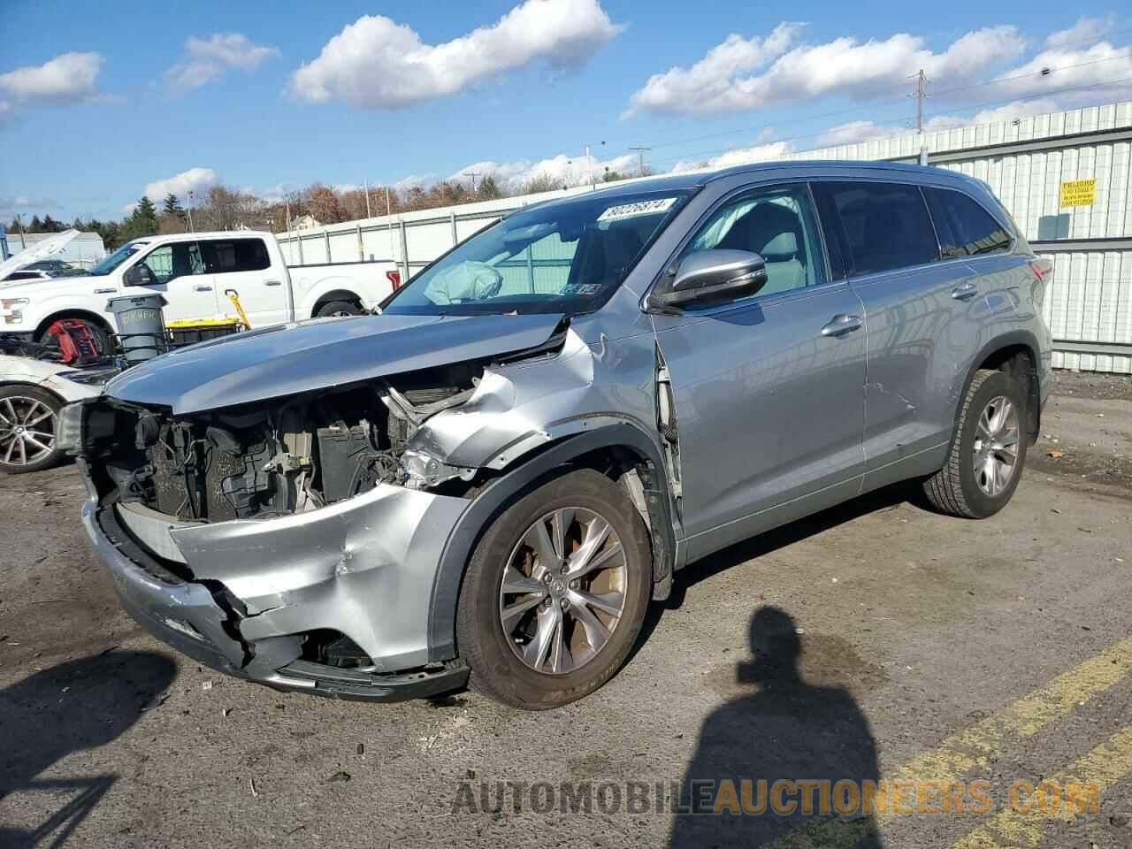 5TDJKRFH8FS156275 TOYOTA HIGHLANDER 2015