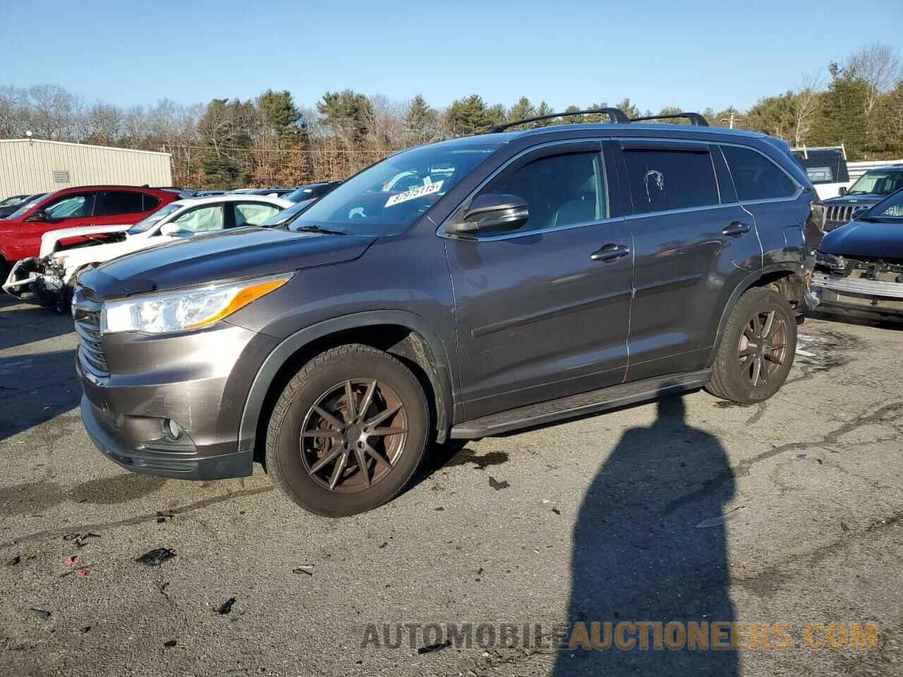 5TDJKRFH8FS215065 TOYOTA HIGHLANDER 2015