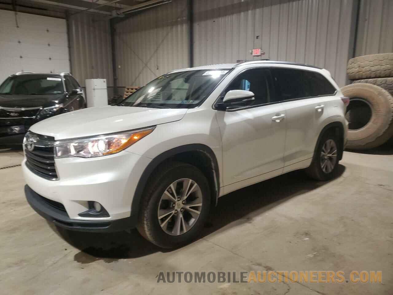 5TDJKRFH9FS080646 TOYOTA HIGHLANDER 2015