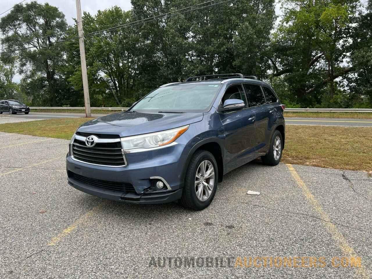 5TDJKRFH9FS120093 TOYOTA HIGHLANDER 2015