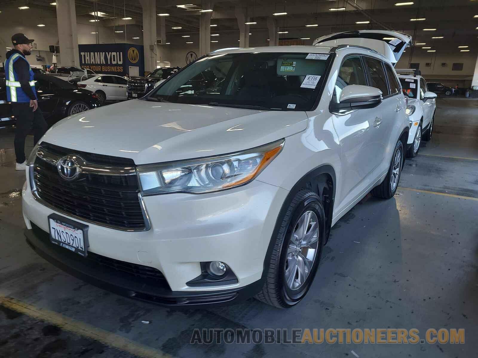 5TDJKRFH9FS214300 Toyota Highlander 2015