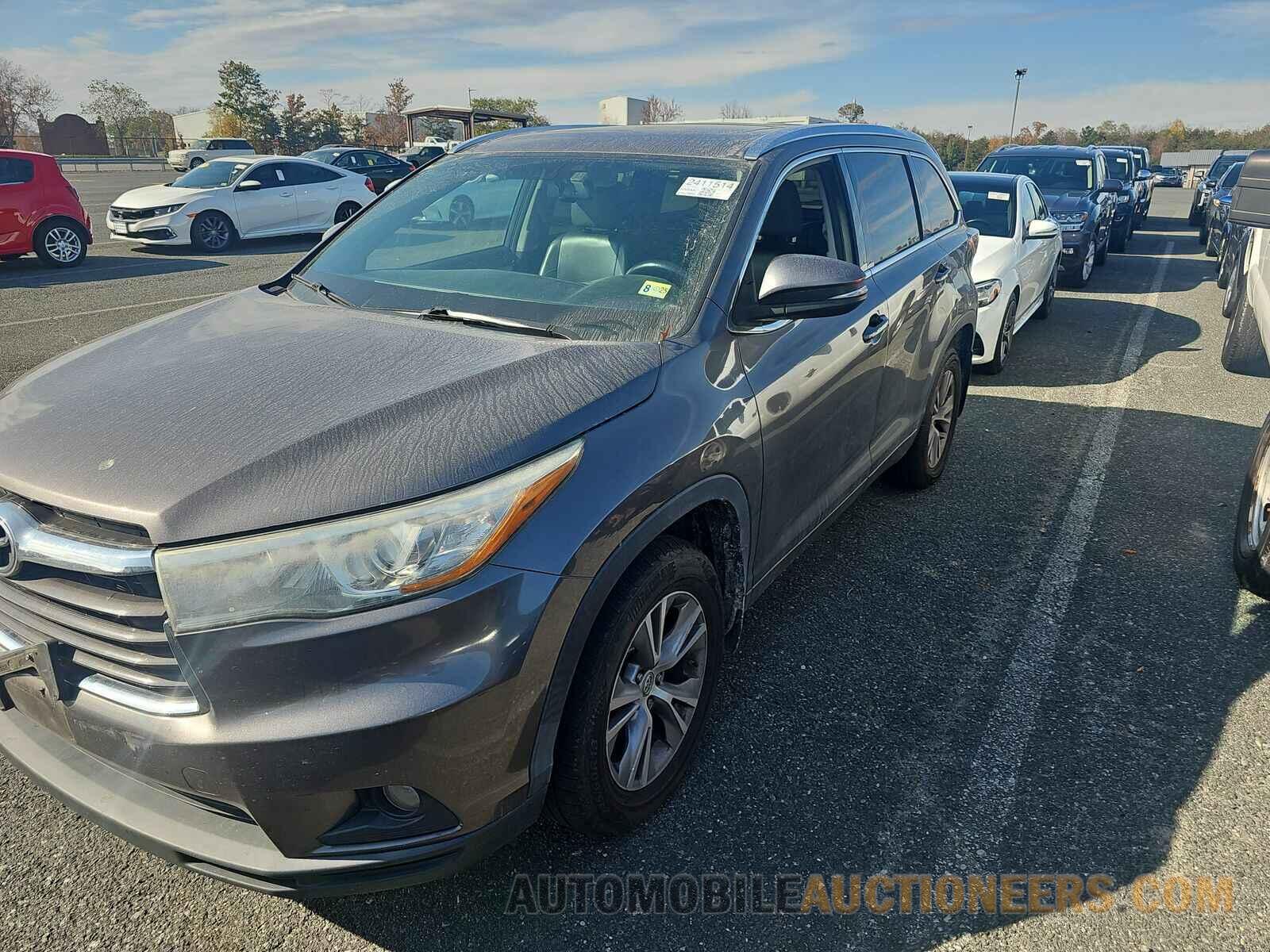 5TDJKRFHXFS130261 Toyota Highlander 2015