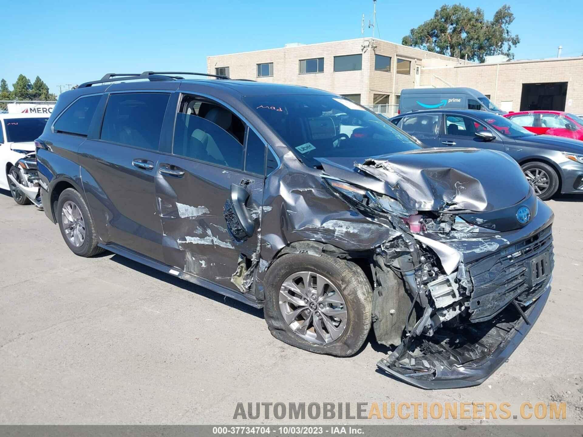 5TDJRKEC1MS017451 TOYOTA SIENNA 2021