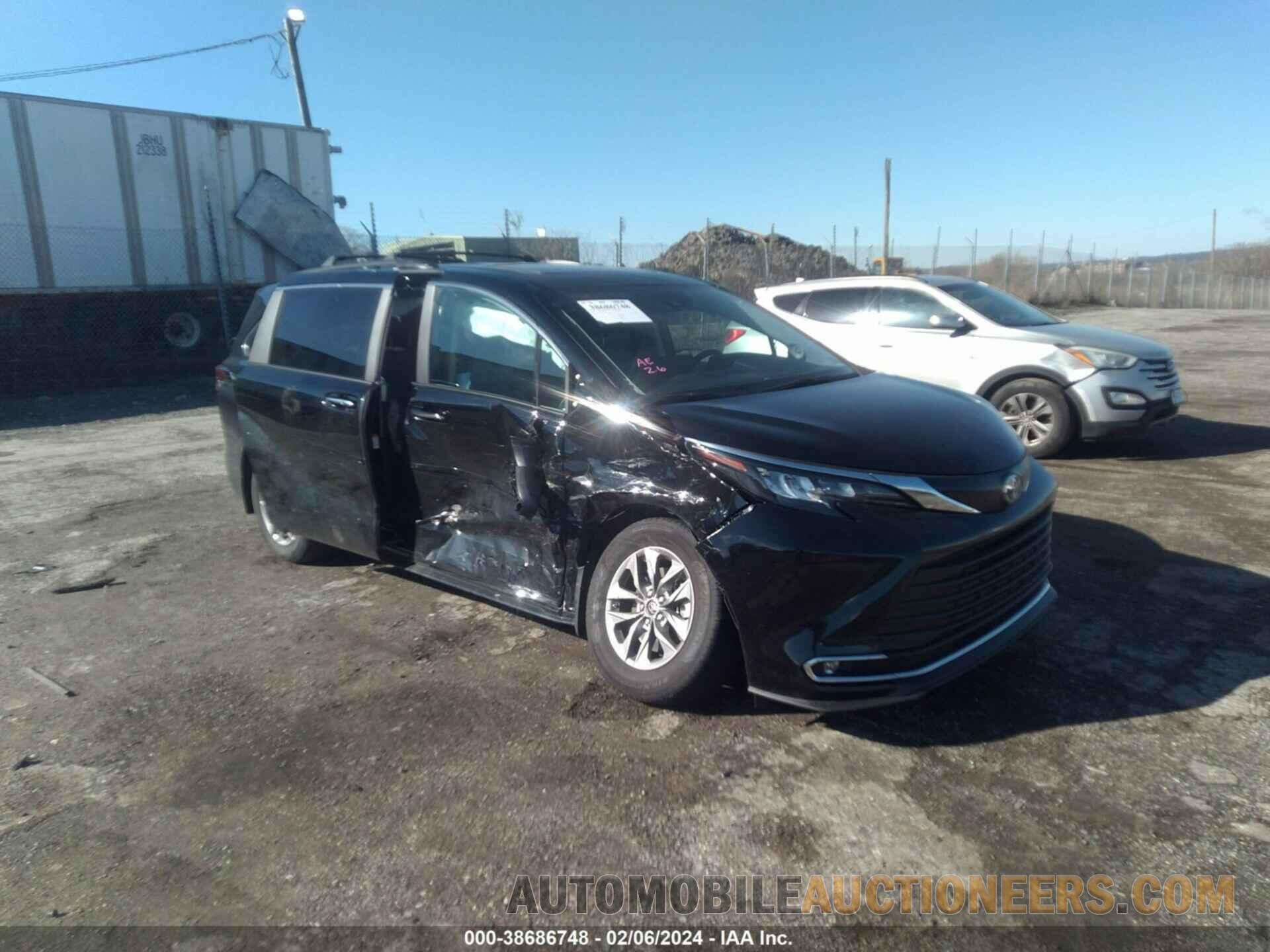 5TDJRKEC1RS184674 TOYOTA SIENNA 2024