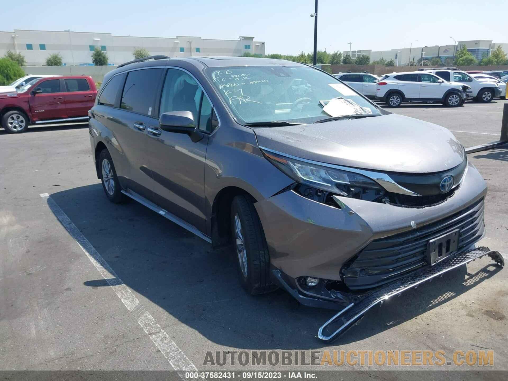 5TDJRKEC8NS089233 TOYOTA SIENNA 2022