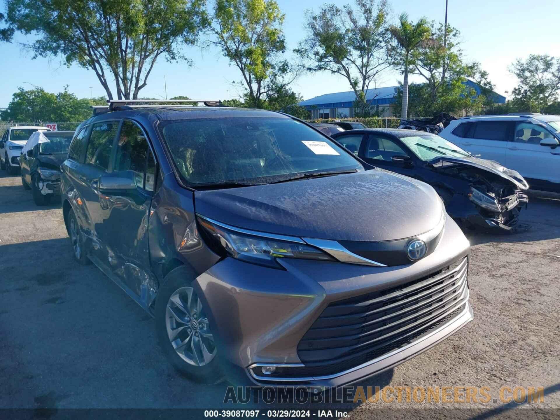 5TDJRKECXMS055955 TOYOTA SIENNA 2021