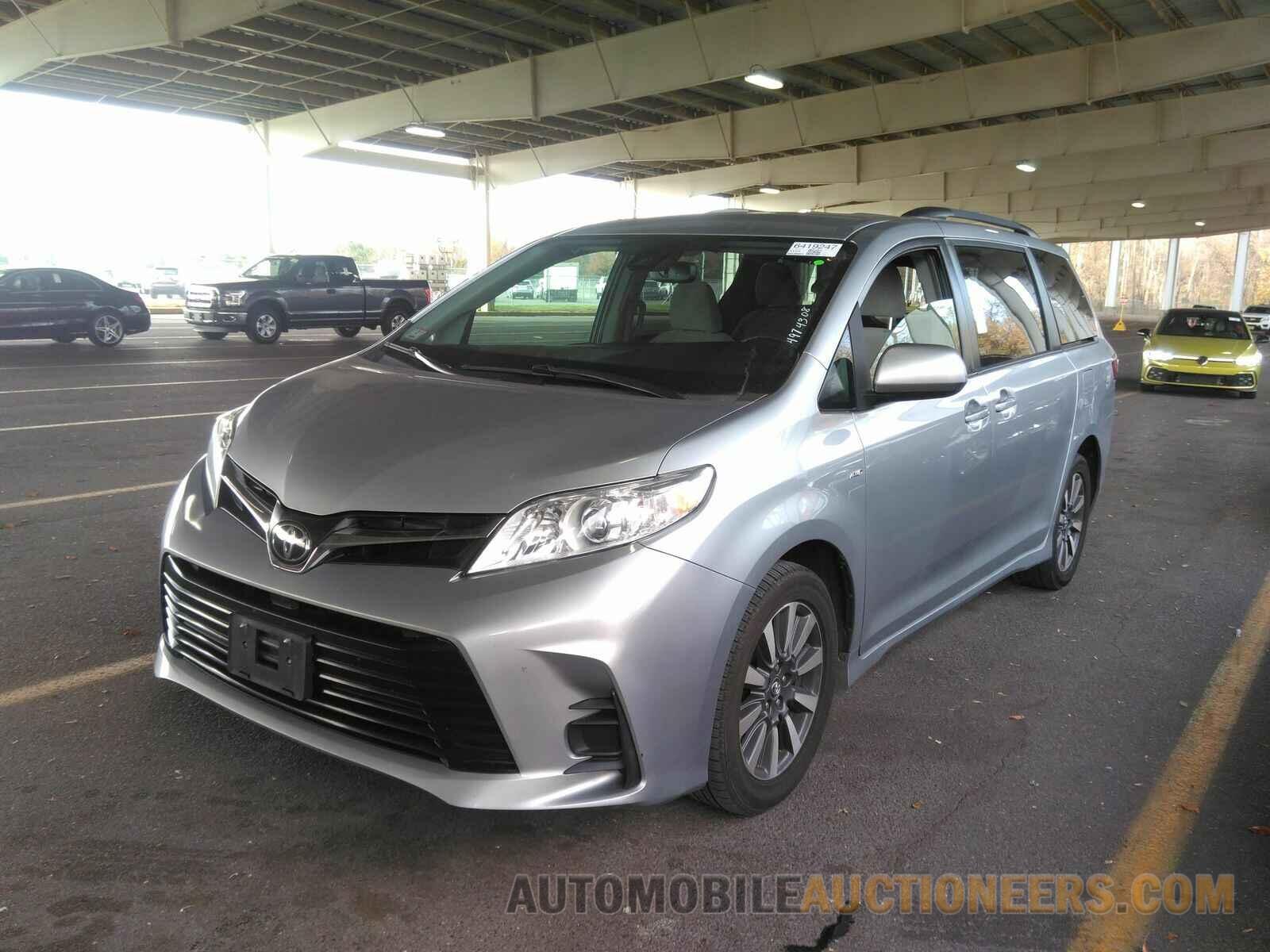 5TDJZ3DC3JS203513 Toyota Sienna LE 2018