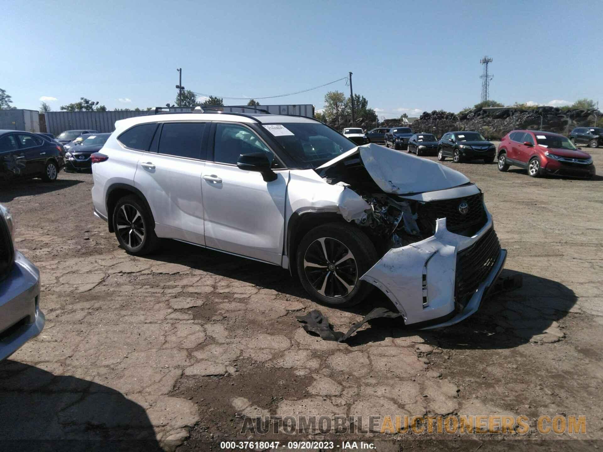 5TDJZRBH3NS185974 TOYOTA HIGHLANDER 2022