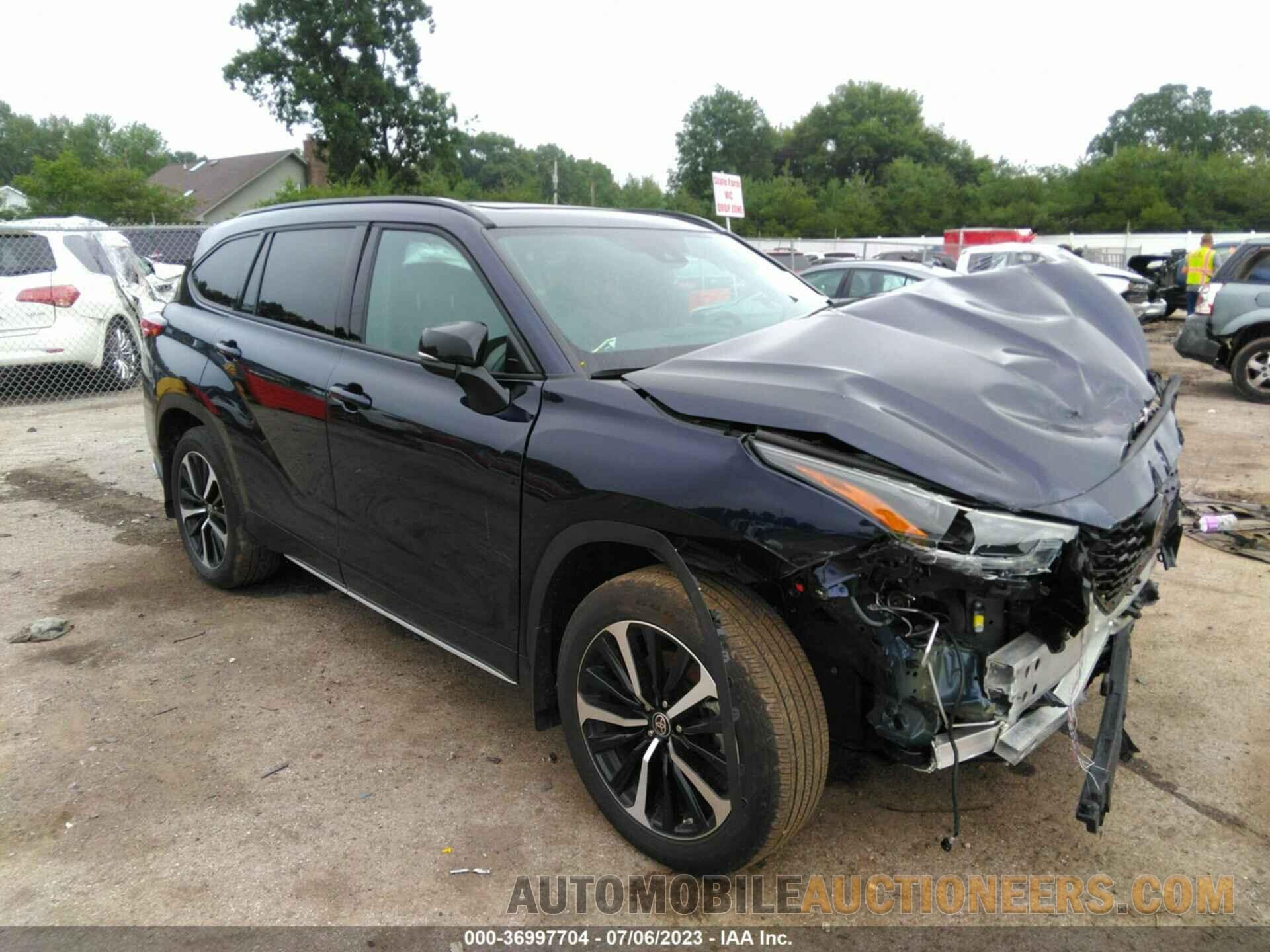 5TDJZRBH8NS219200 TOYOTA HIGHLANDER 2022