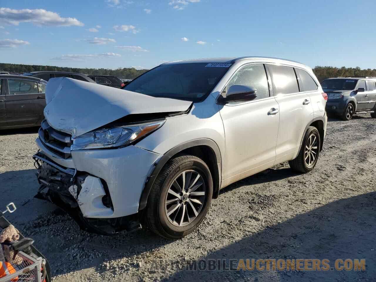 5TDJZRFH0HS457122 TOYOTA HIGHLANDER 2017